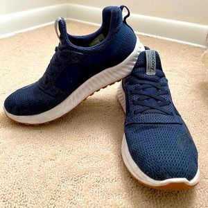 SAUCONY MEN’S SLIP-ON RUNNING SHOES